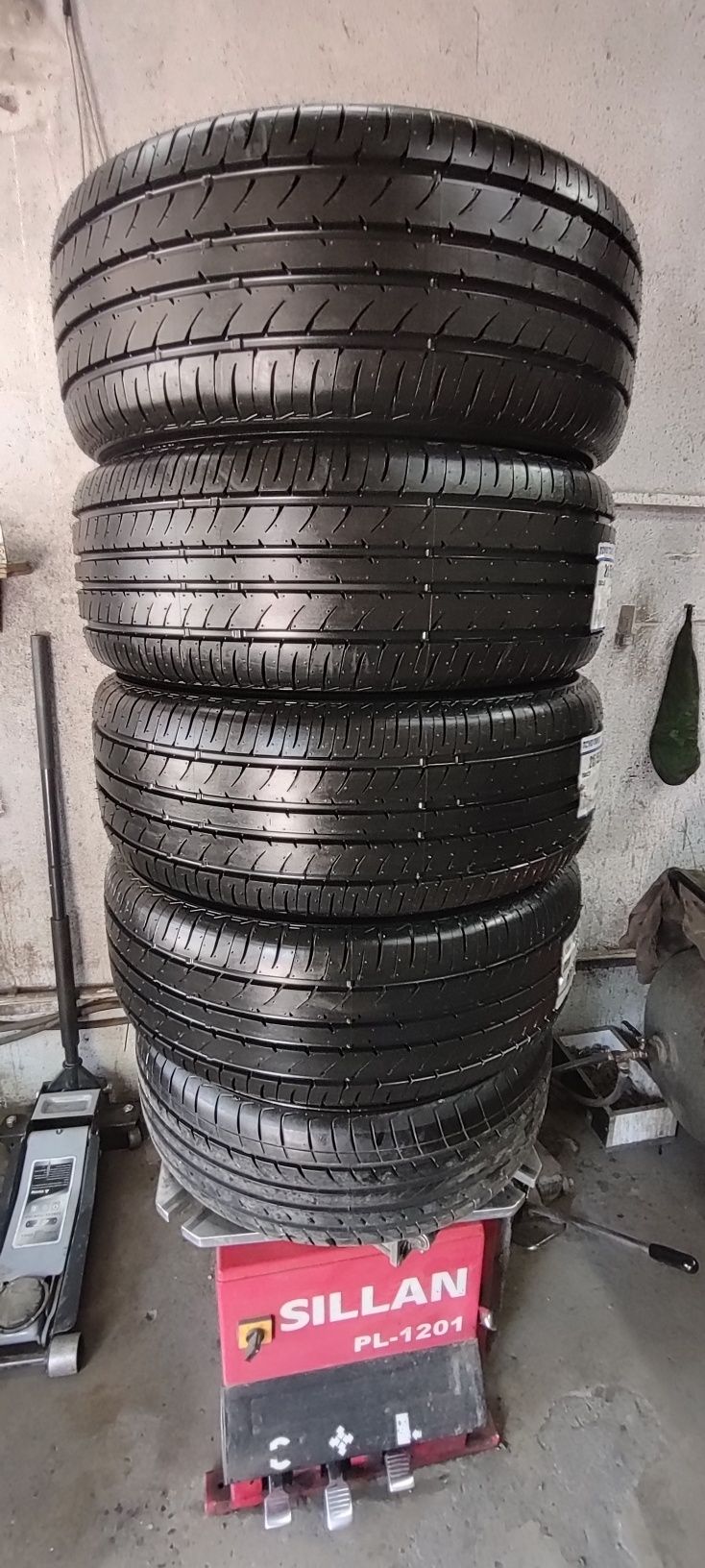215/55R16 4 шины