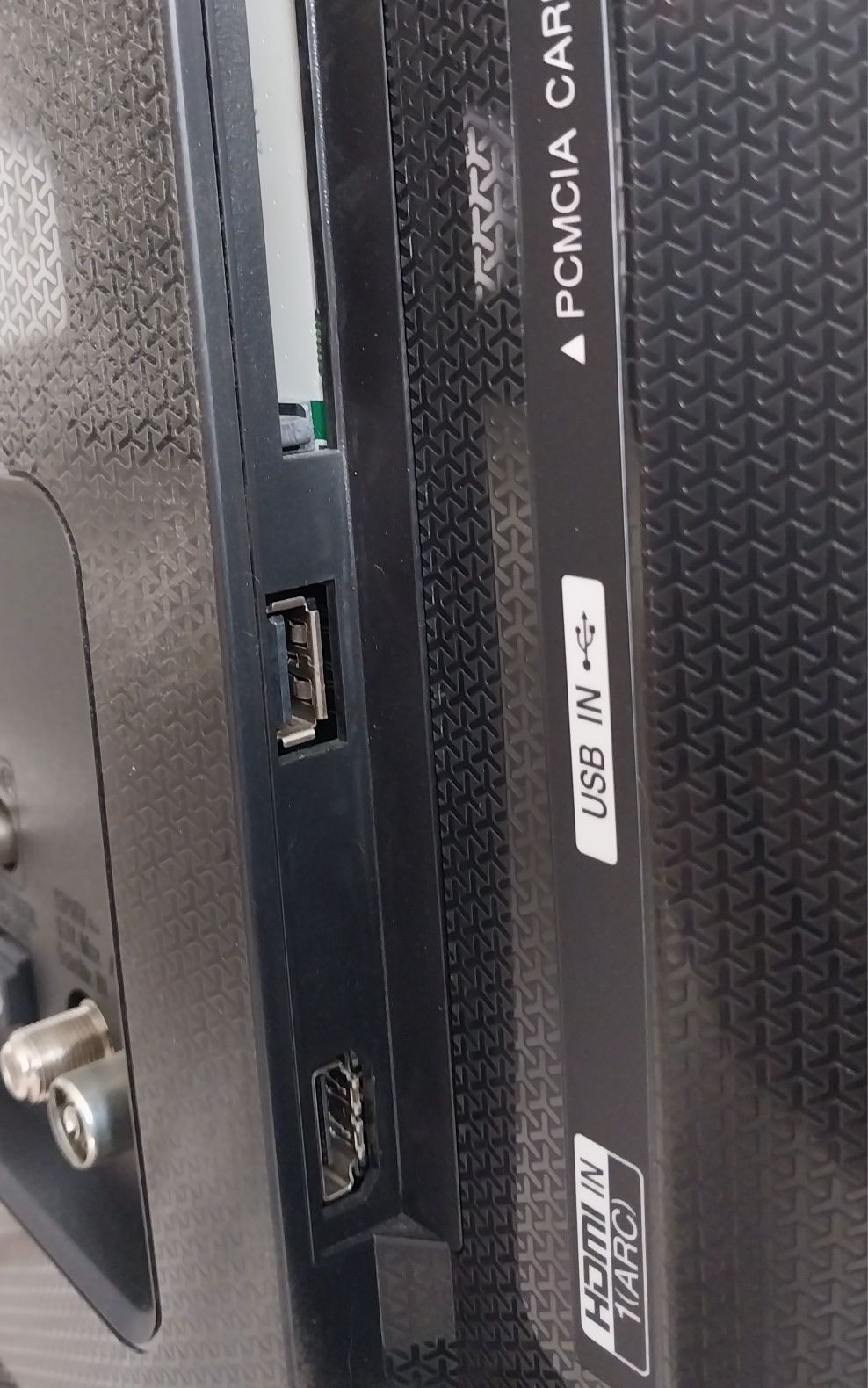 Смарт телевизор LG 81см оригинал.