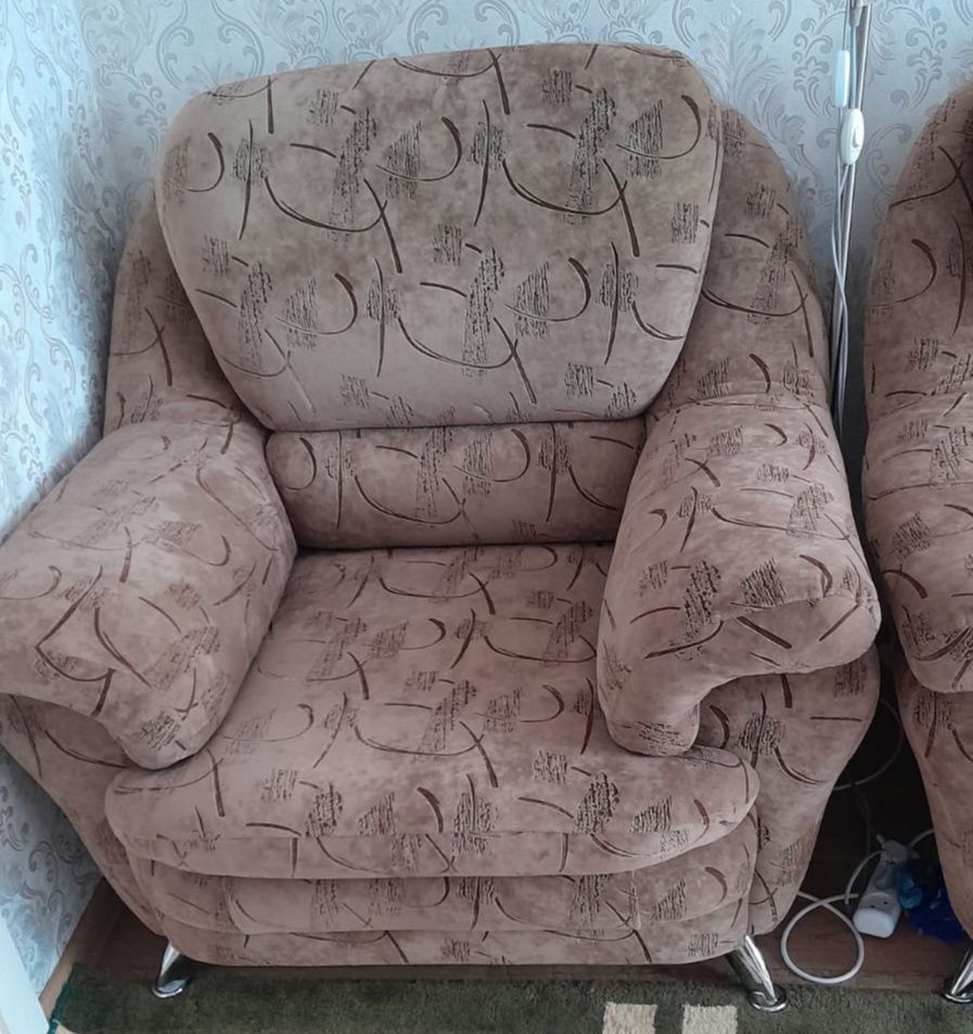 Продам диван и кресла