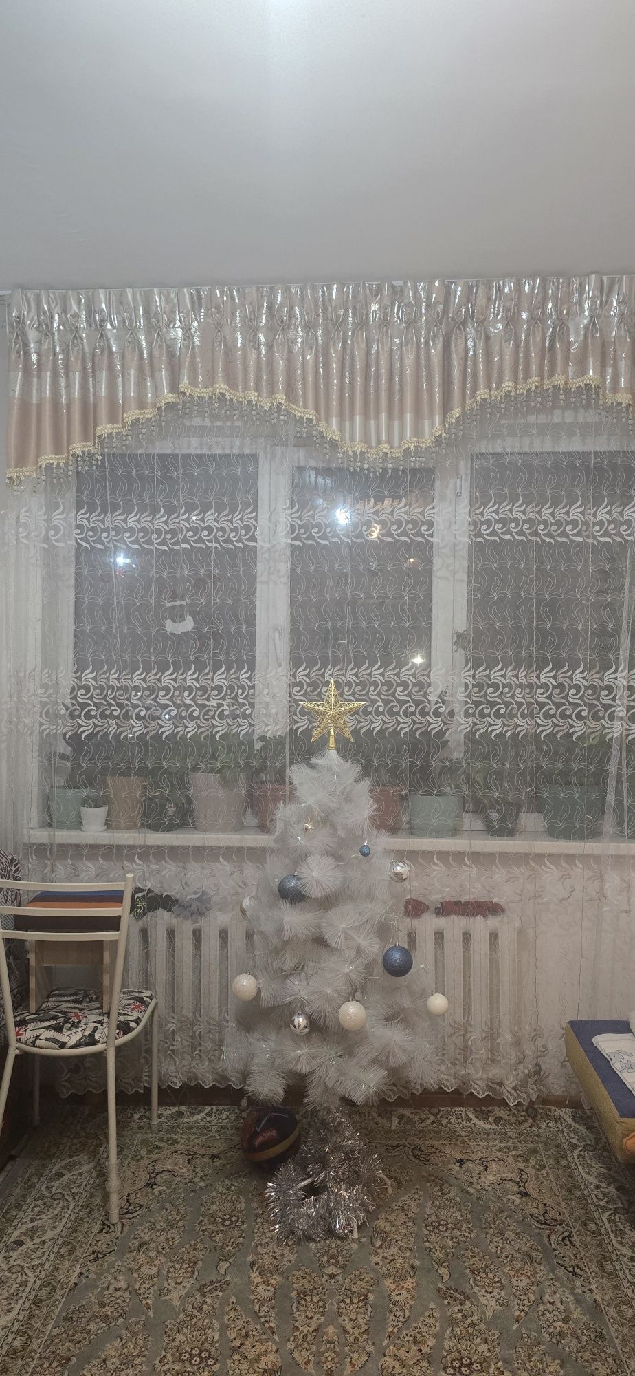 Продам новогоднию елку