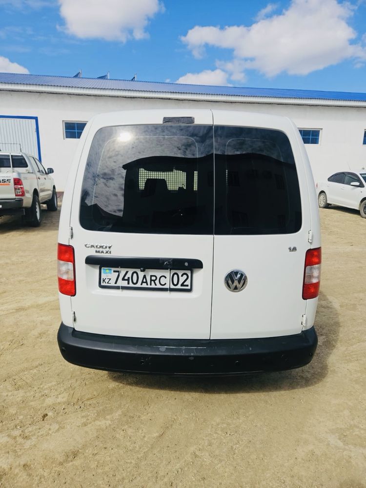 Автомобиль VW Caddy