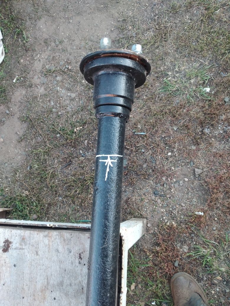 Ось на легковой прицеп.