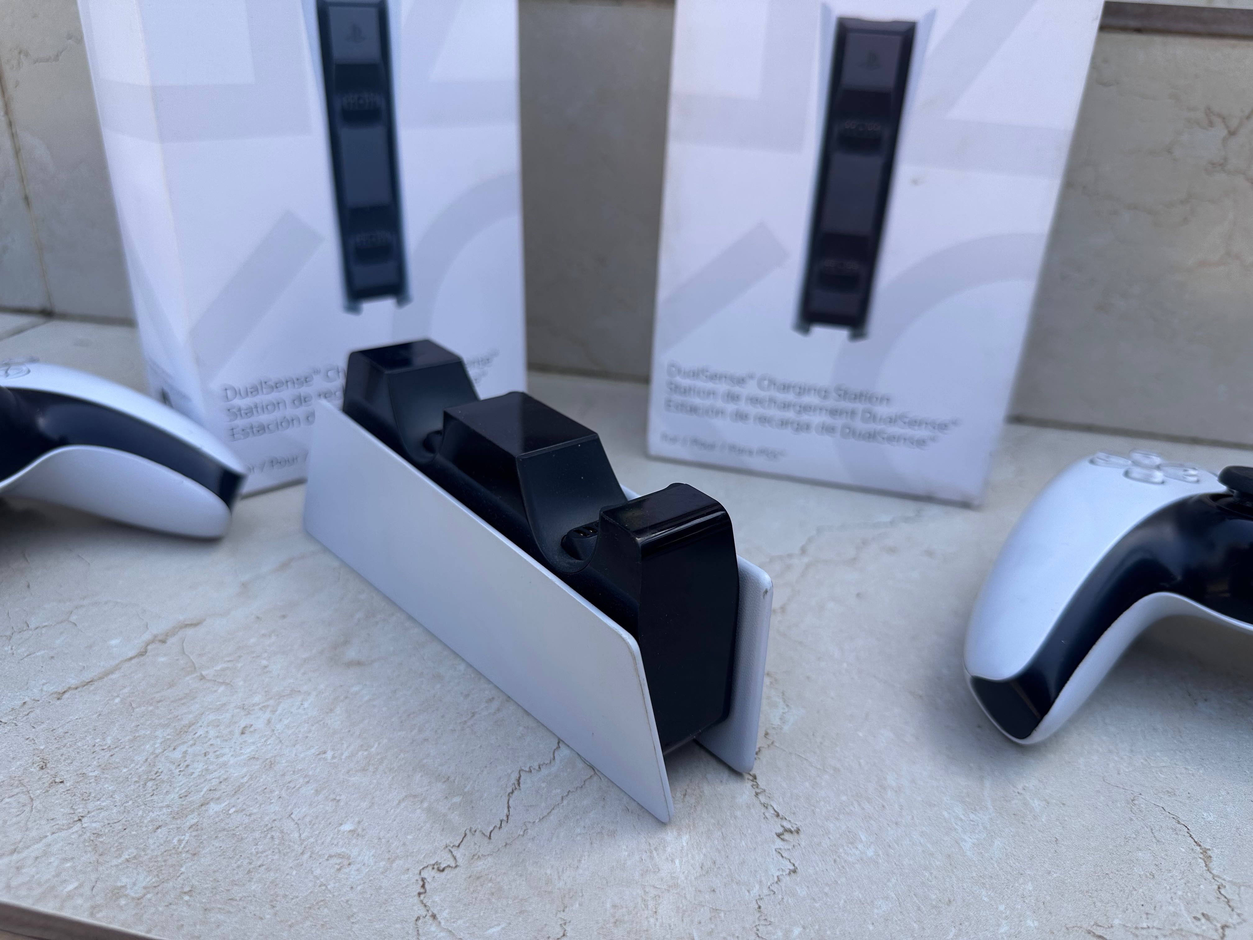 Зарядная станция для Ps5 . Док станция зарядка для PlayStation