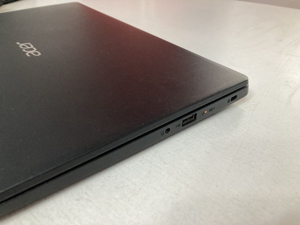 Ноутбук acer в хорошем состояний