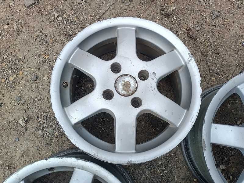Продам оригинальные легкосплавные диски на Mitsubishi
