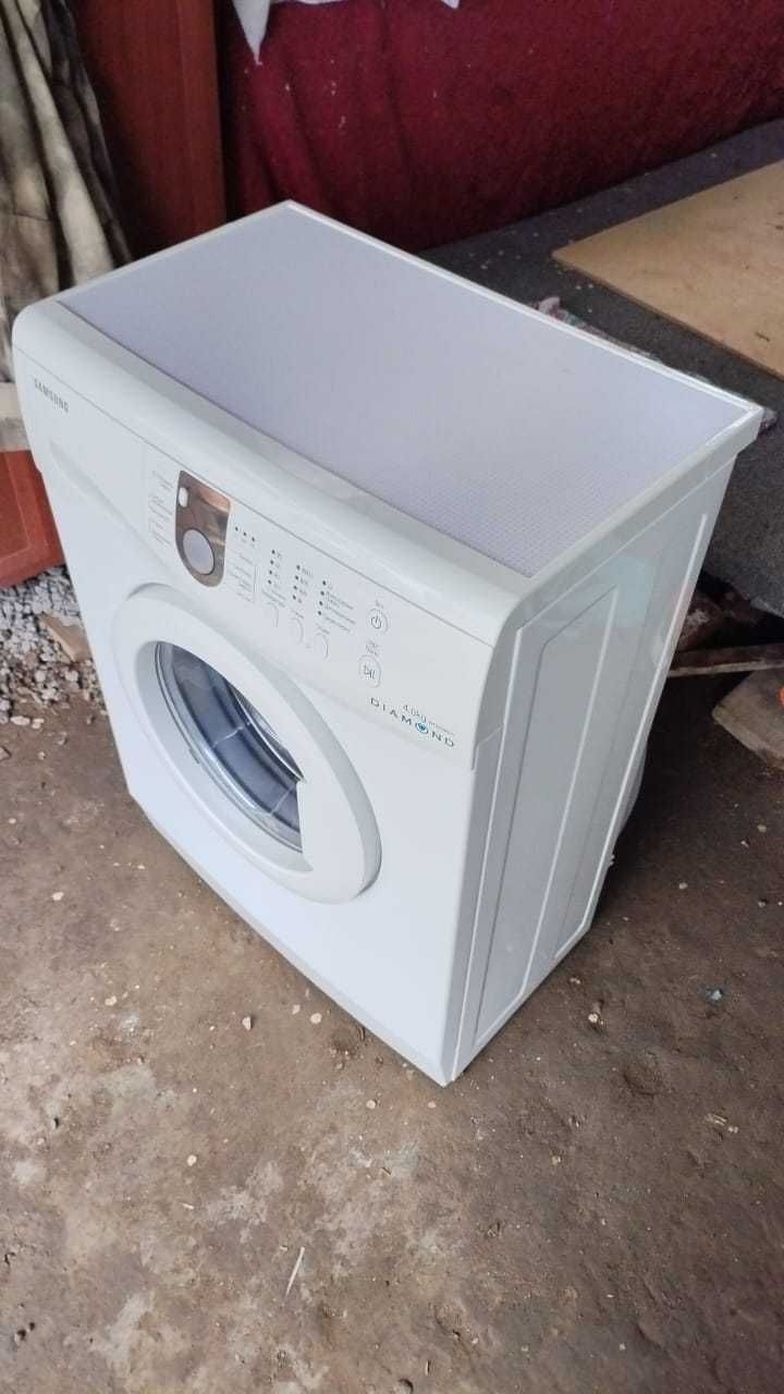 продам стиральную машину самсунг 4  кг торг есть