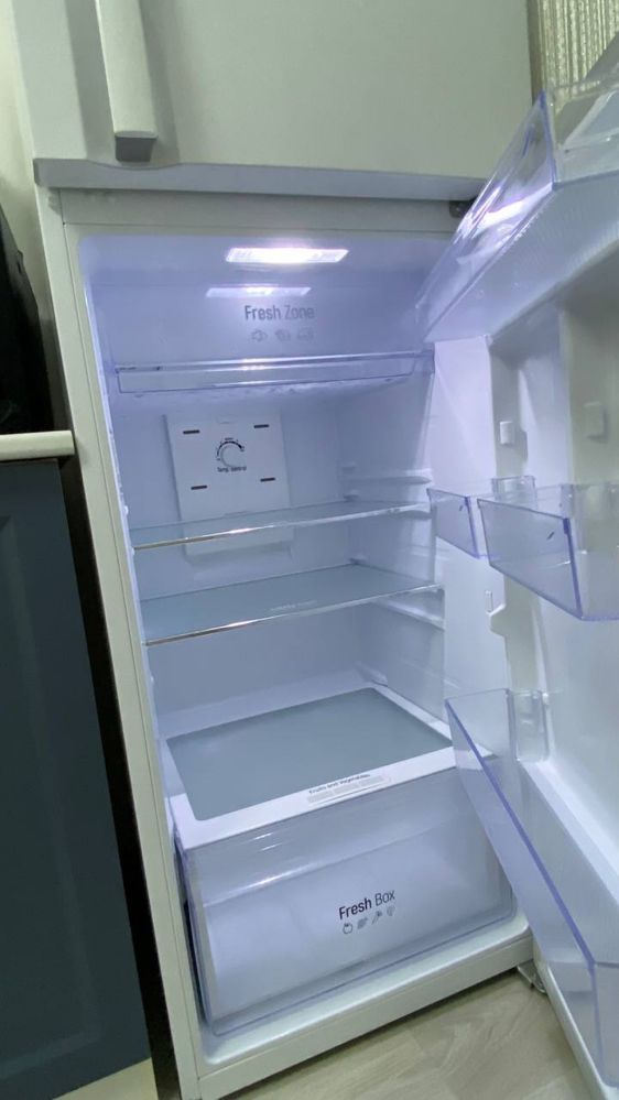 Продам совершенно новый холодильник