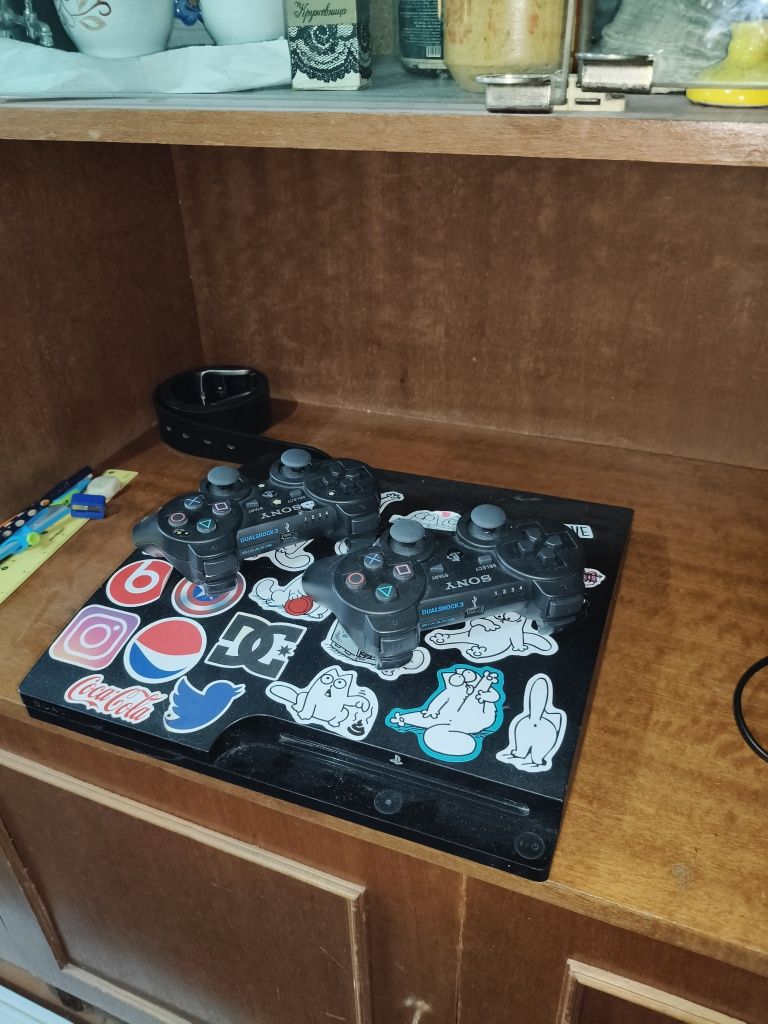 Продам Ps3 прошитая