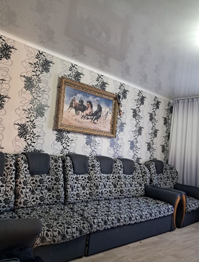 Продам диван с креслой, состояние хорошее