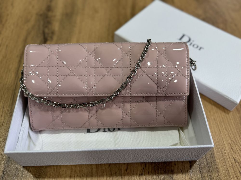 Christian Dior кожаный лакированный клатч  Cannage Lady Dior