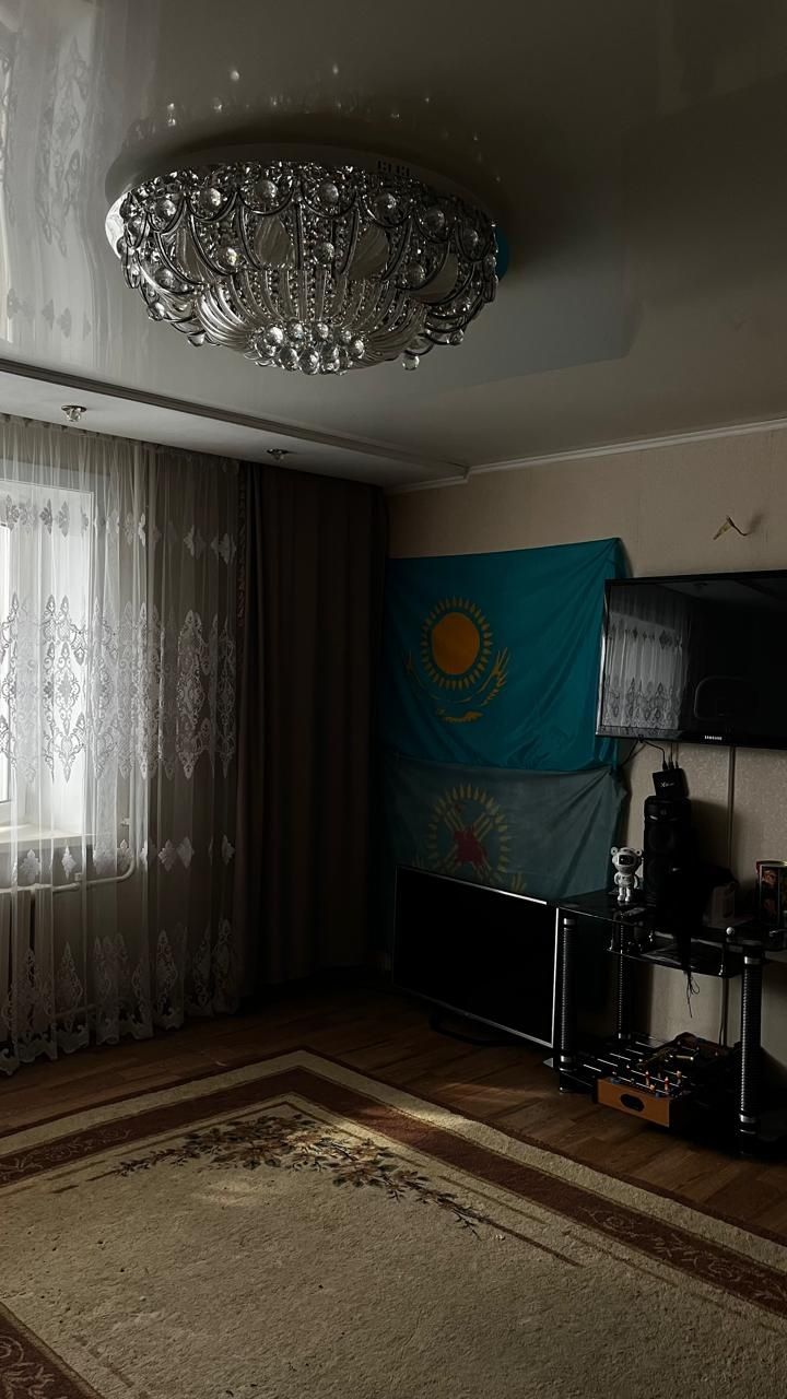 1-комнатная квартира · 45.7 м² · 2/5 этаж, Валиханова,2006г.п