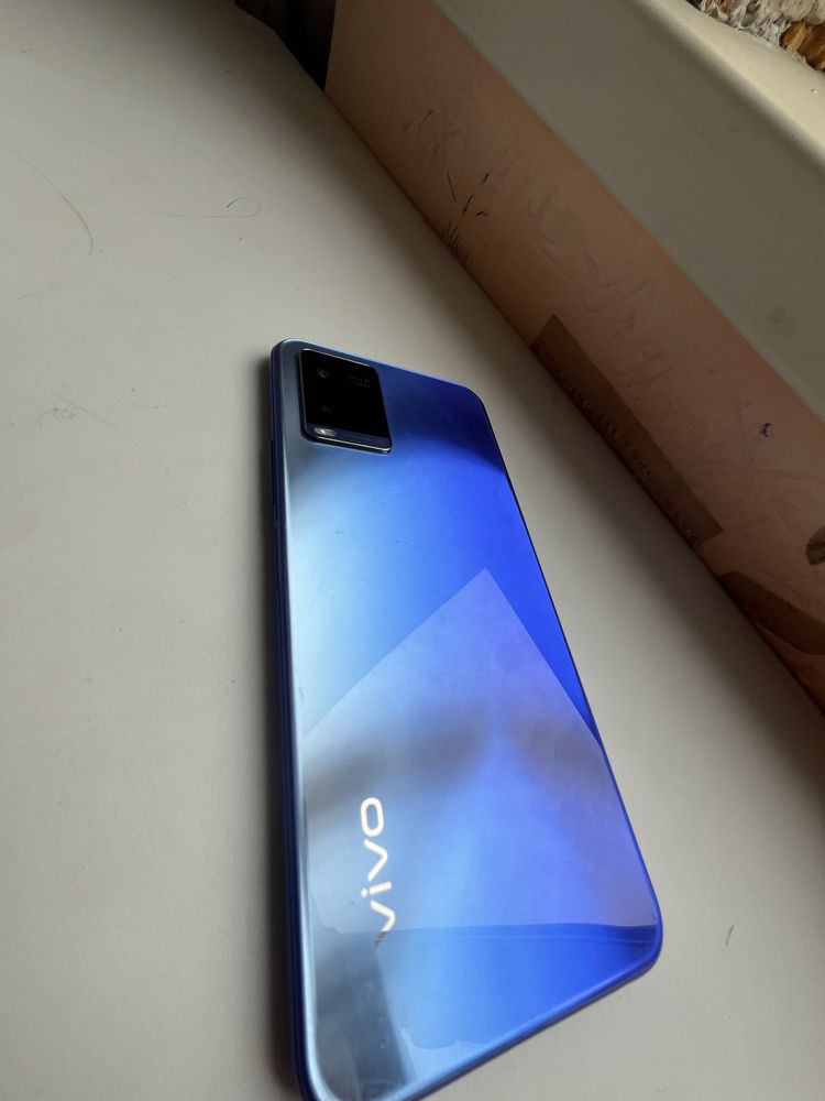 Vivo y21.
