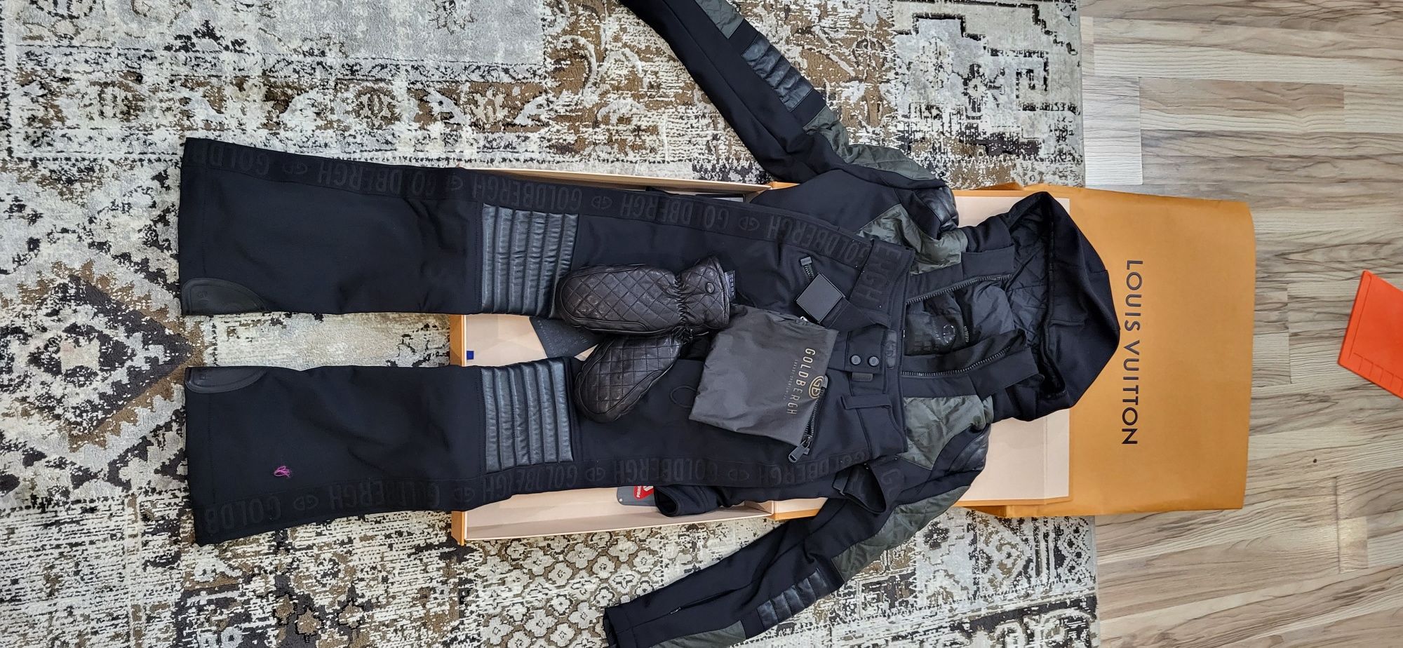 Горнолыжный костюм бренд