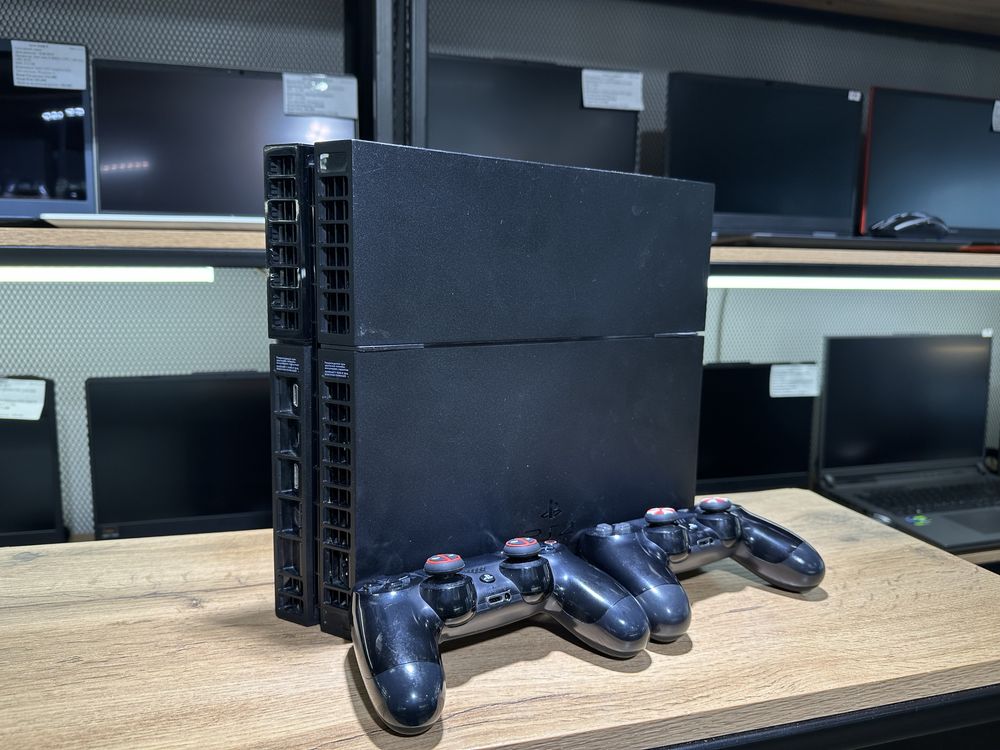 Sony PlayStation 4 Fat, 500 GB, 2 джойстика, 10119/А10