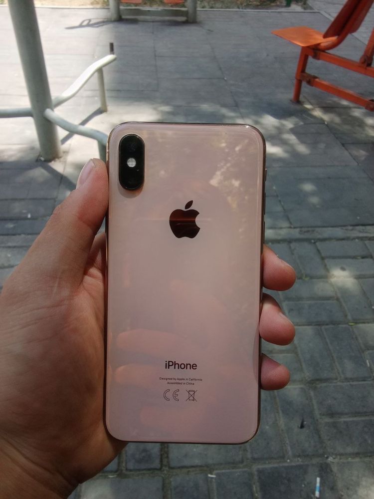 Iphone XS 64 gb емкость 100%