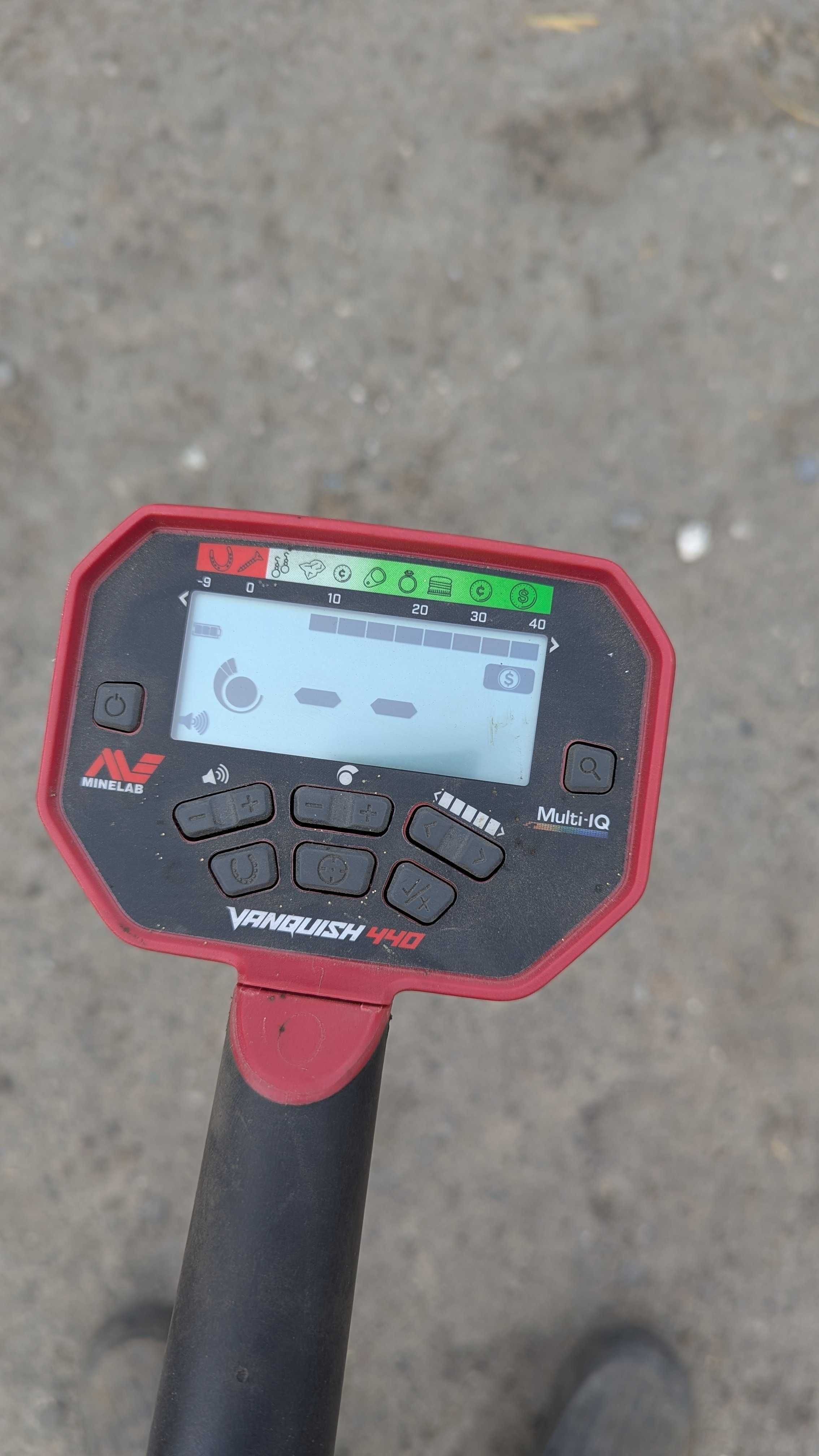 Металоискатель  minelab vanqvish 440