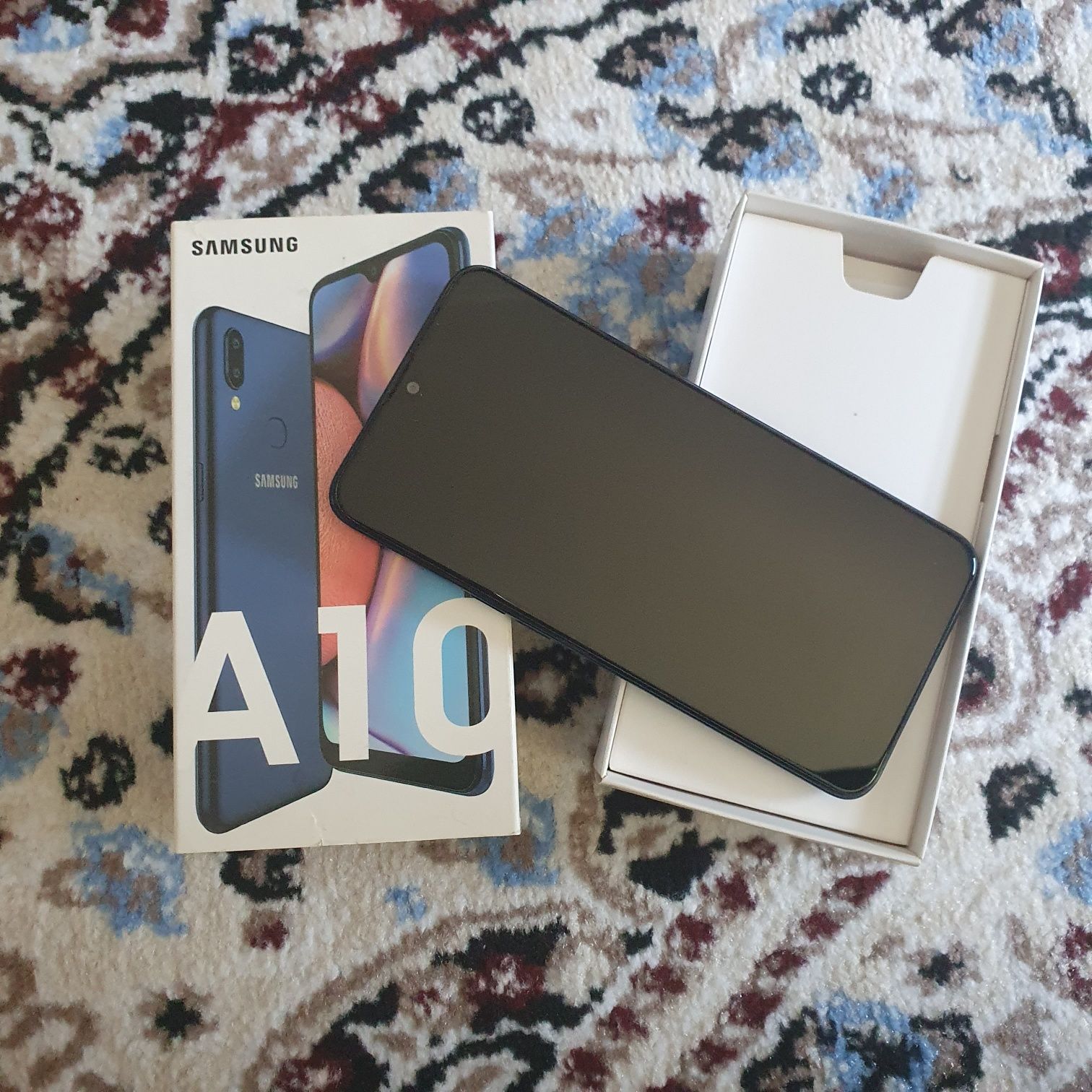 Продается samsung galaxy A10s