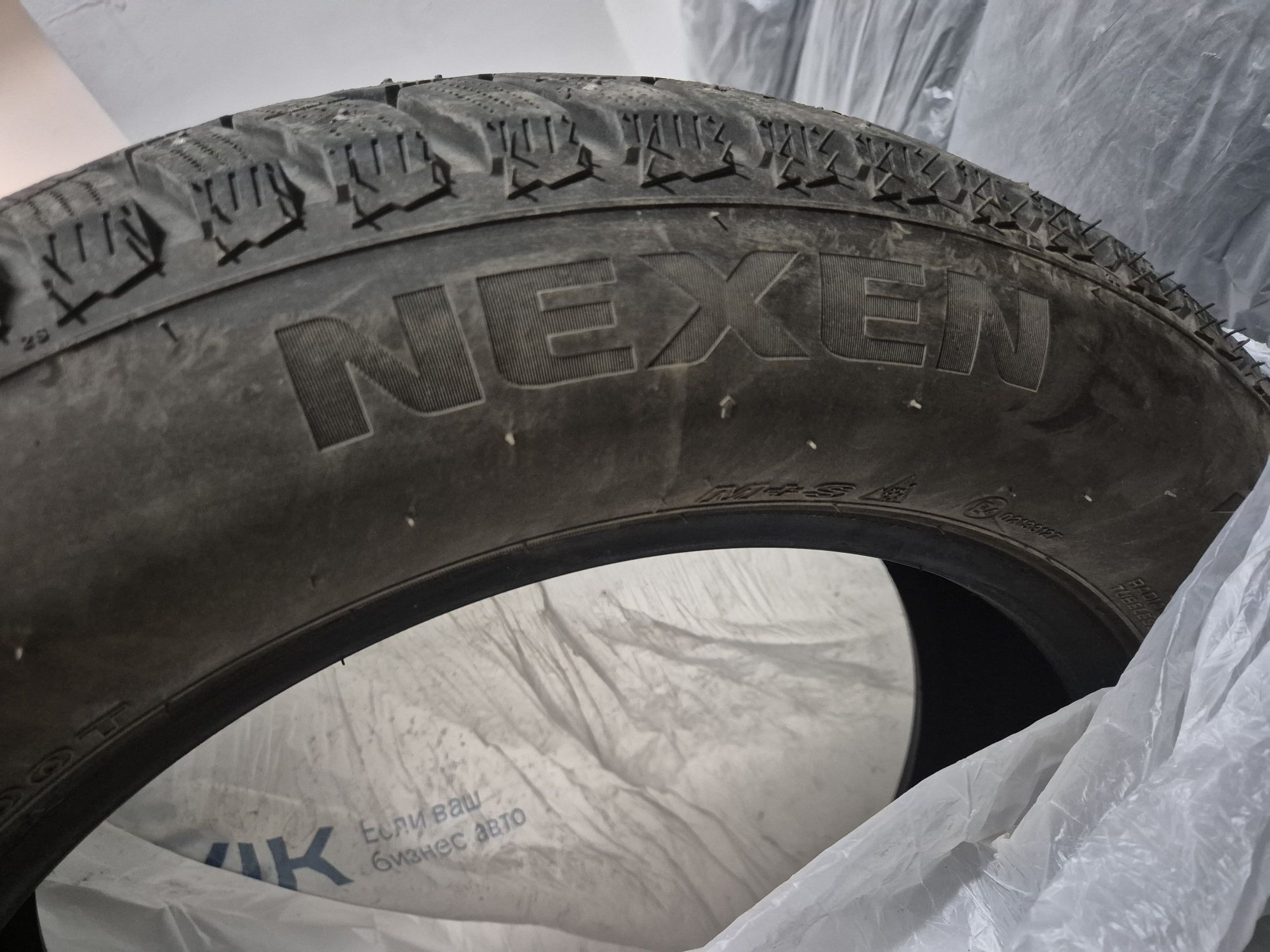 Зимние шины  NEXEN Winguard Winspike 3 225/60 R18 100 T  с шипами