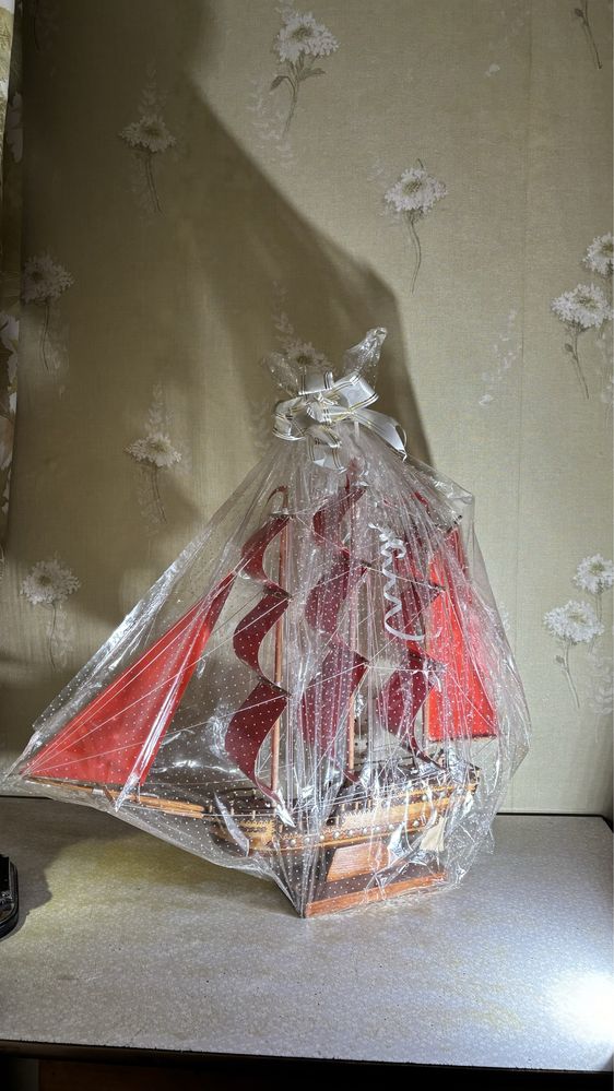 Продам модель  корабля