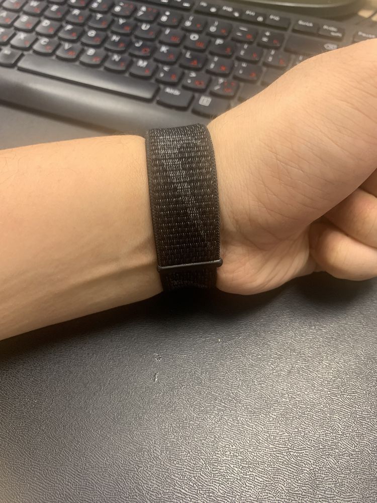 Продам смарт часы Apple Watch 6, 40 mm Gold Aluminium