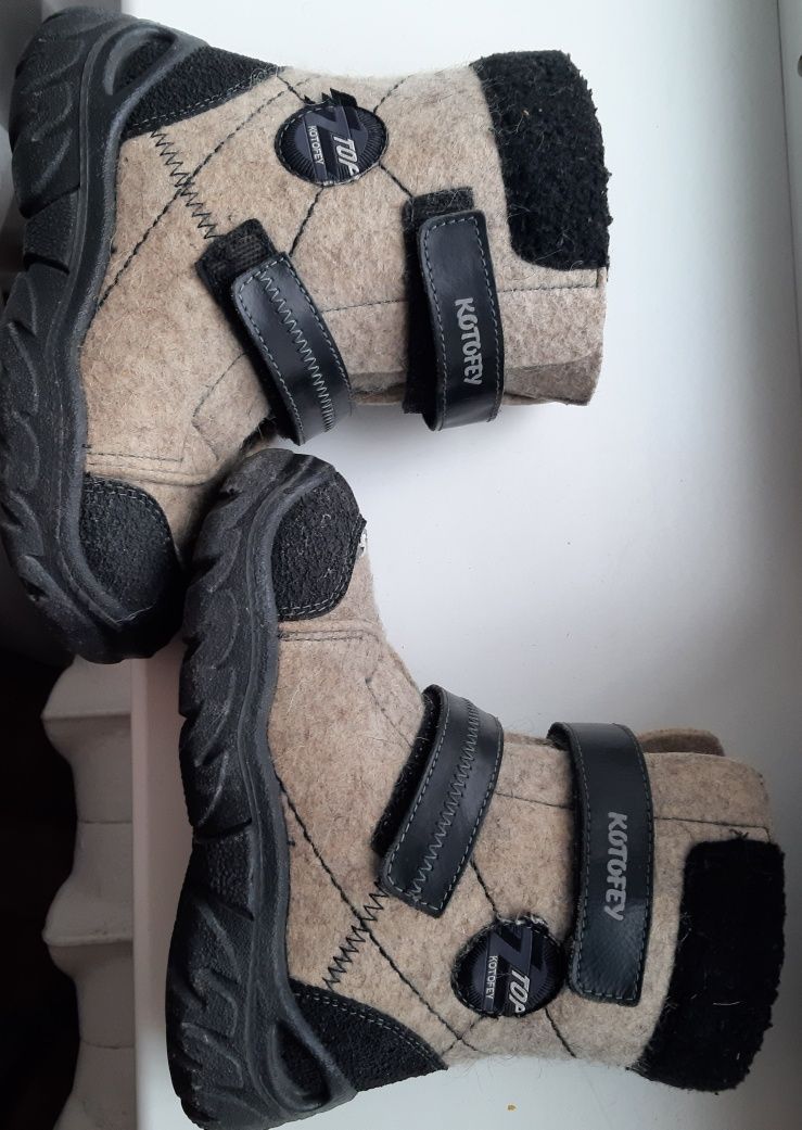 Продам  детские зимние ботинки