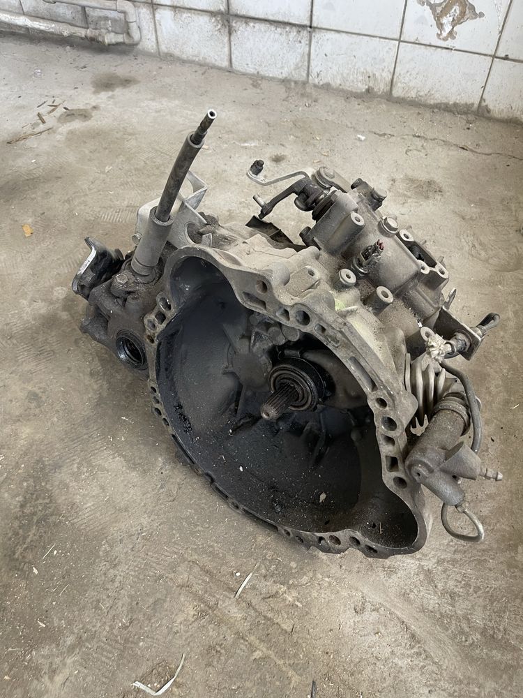 Коробка механика Carina E 1.6 Карина Е 1.6