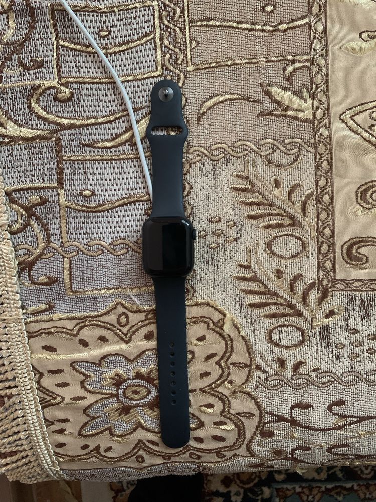 Продаю Apple watch 7