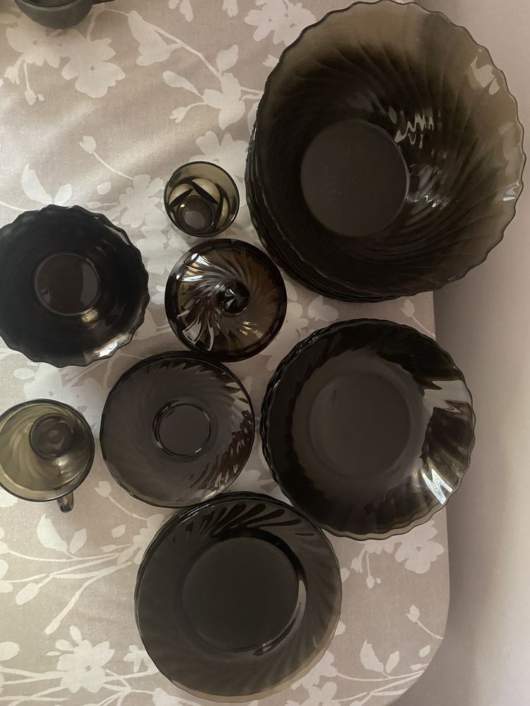 Продам сервиз Люминарк, вазу, салатницы, стаканы