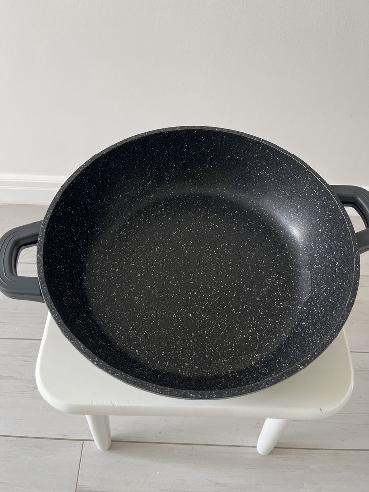 Продам большую сковороду Nice Cooker