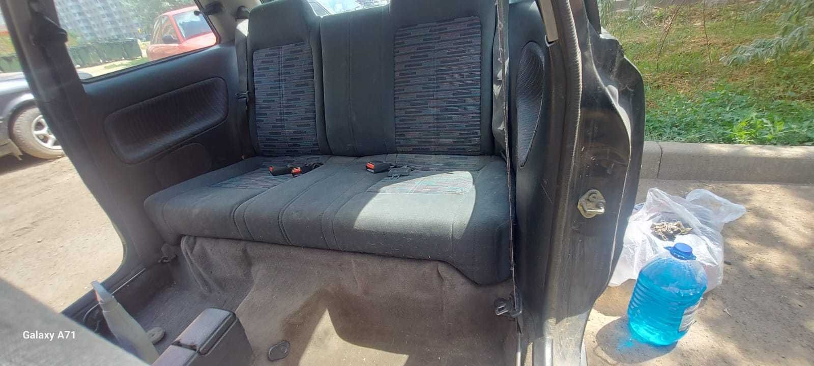 Продам автомобиль Мазда 323  1.8 инжектор МКПП 5 1992 года 4 WD