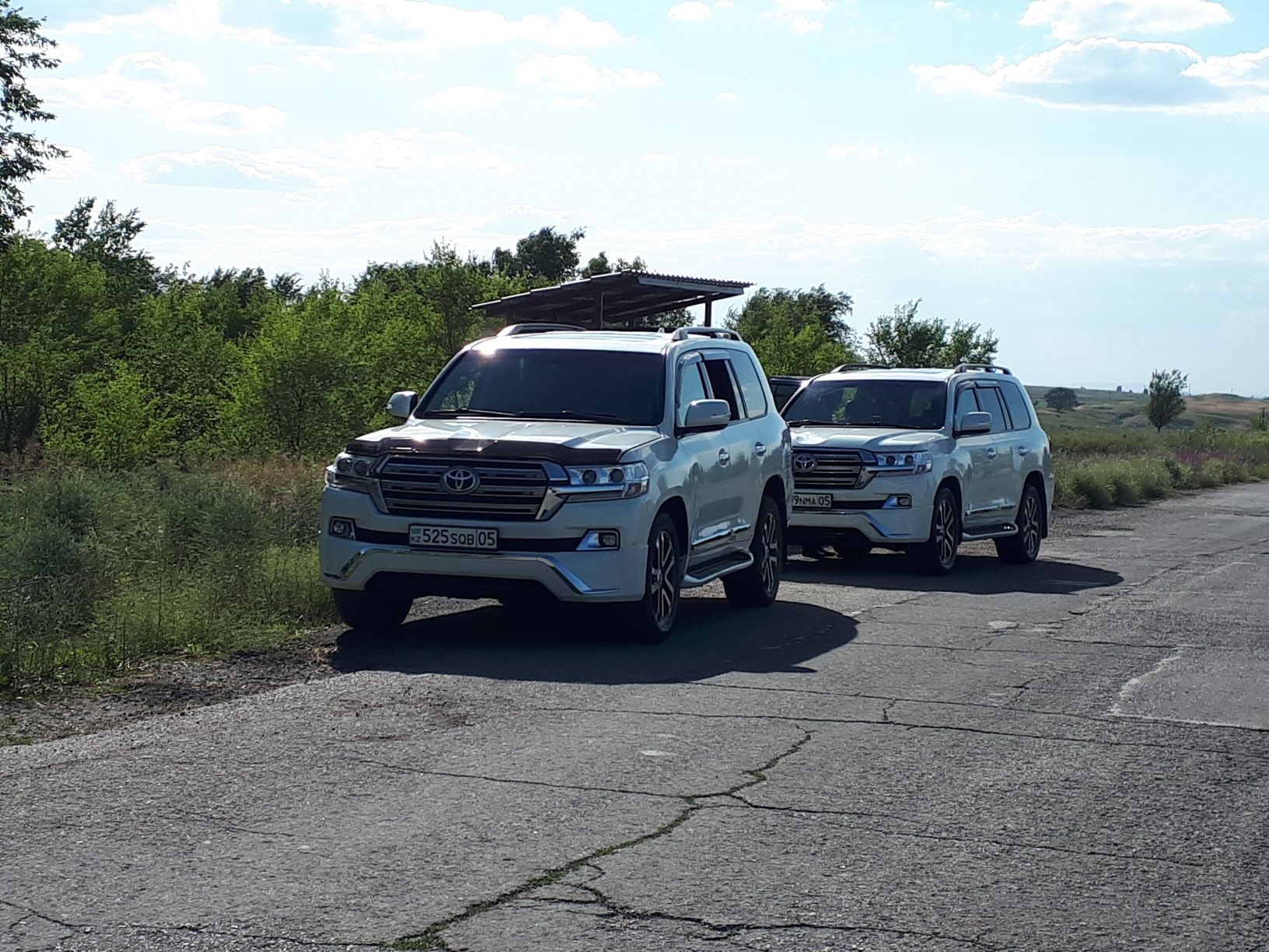 Прокат авто LC200.