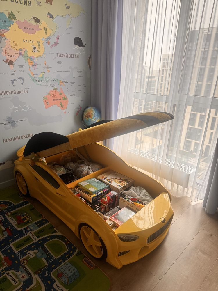 Продам кровать машинку