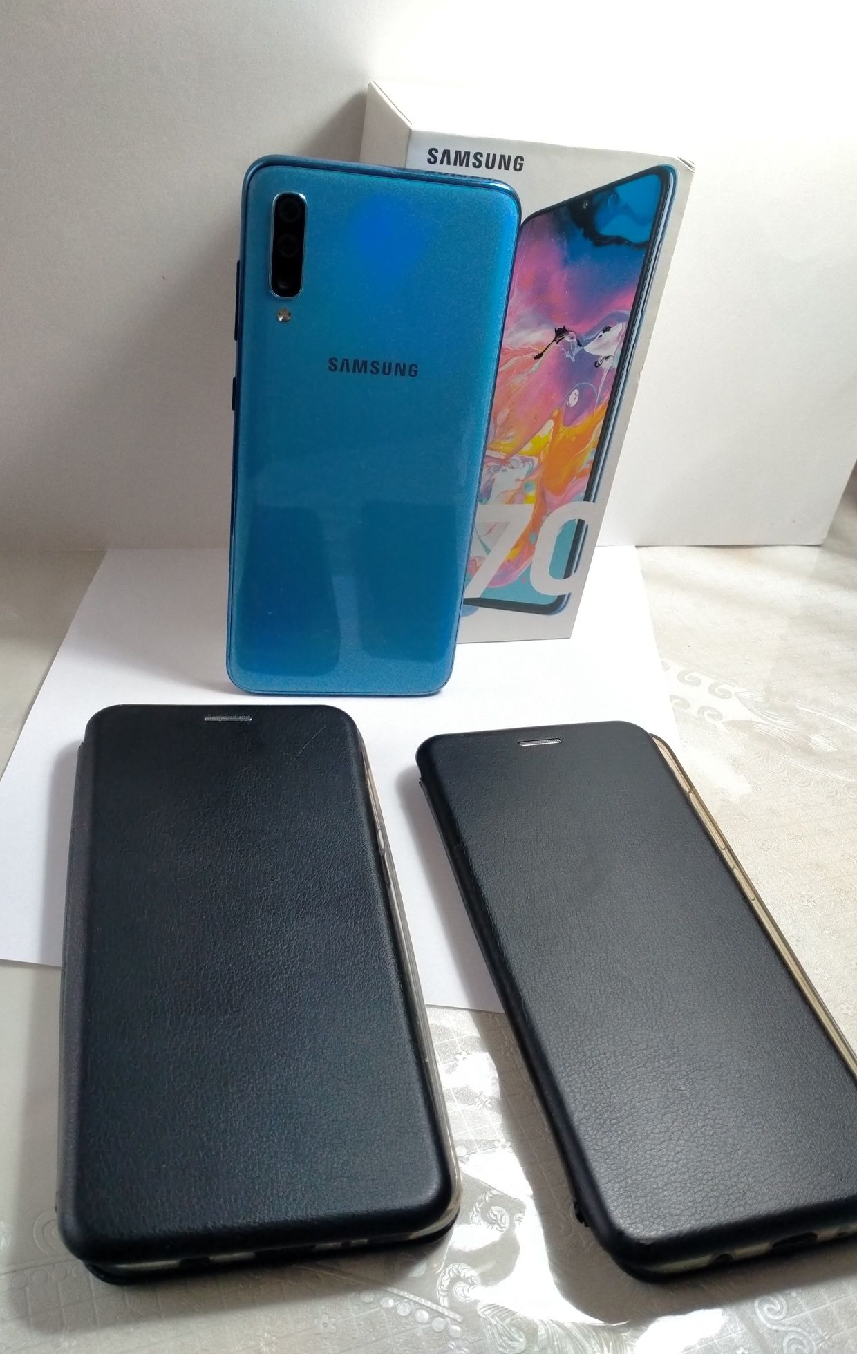 SAMSUNG A70 продам