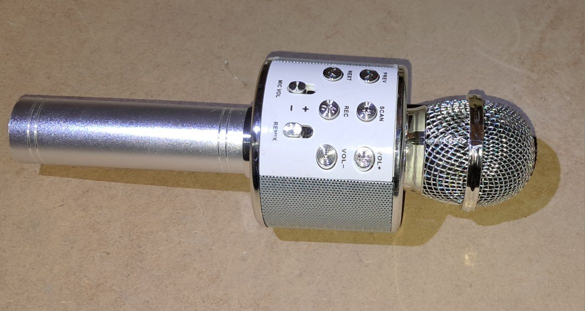 Gabba Goods Bluetooth Karaoke Speaker Microphone