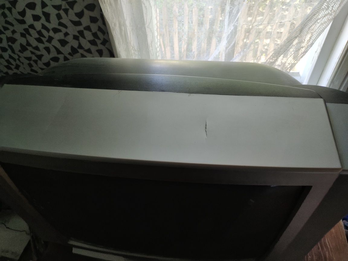 Продам телевизор