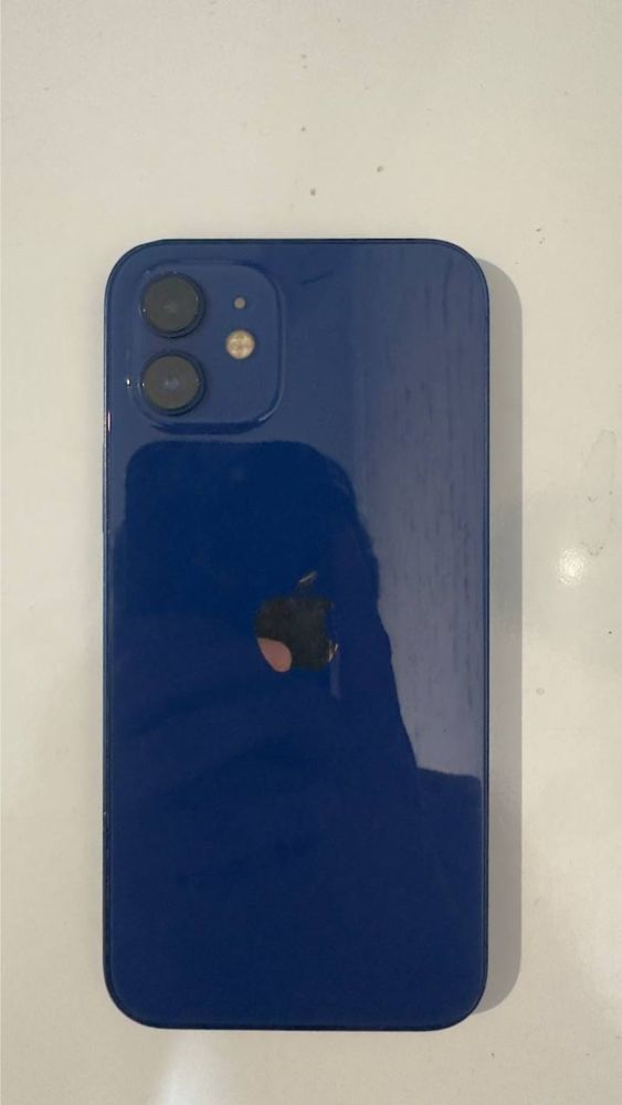 iPhone 12 — 128 ГБ / Отличное состояние