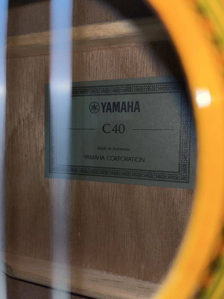 Гитара YAMAHA C40