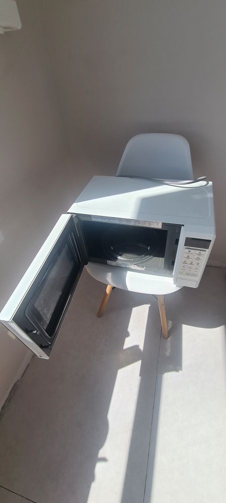 Микроволновка LG. Торг есть