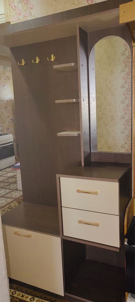 Продам прихожую!