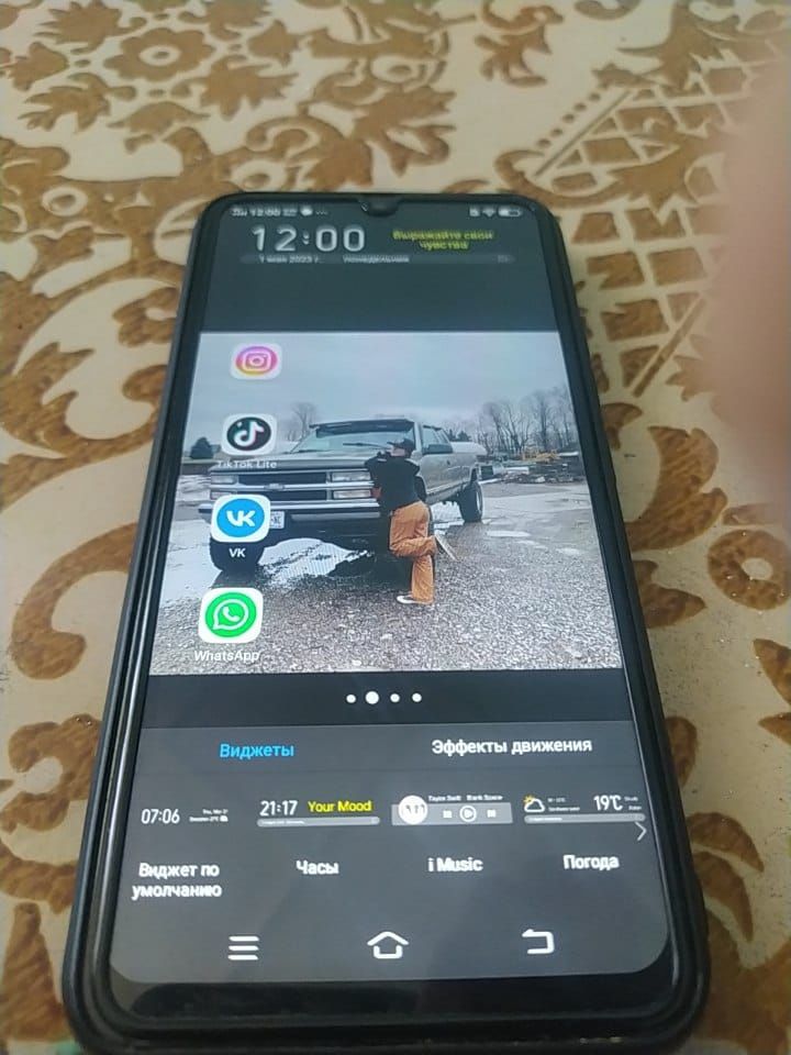 Продам мощный смартфон Vivo Y17