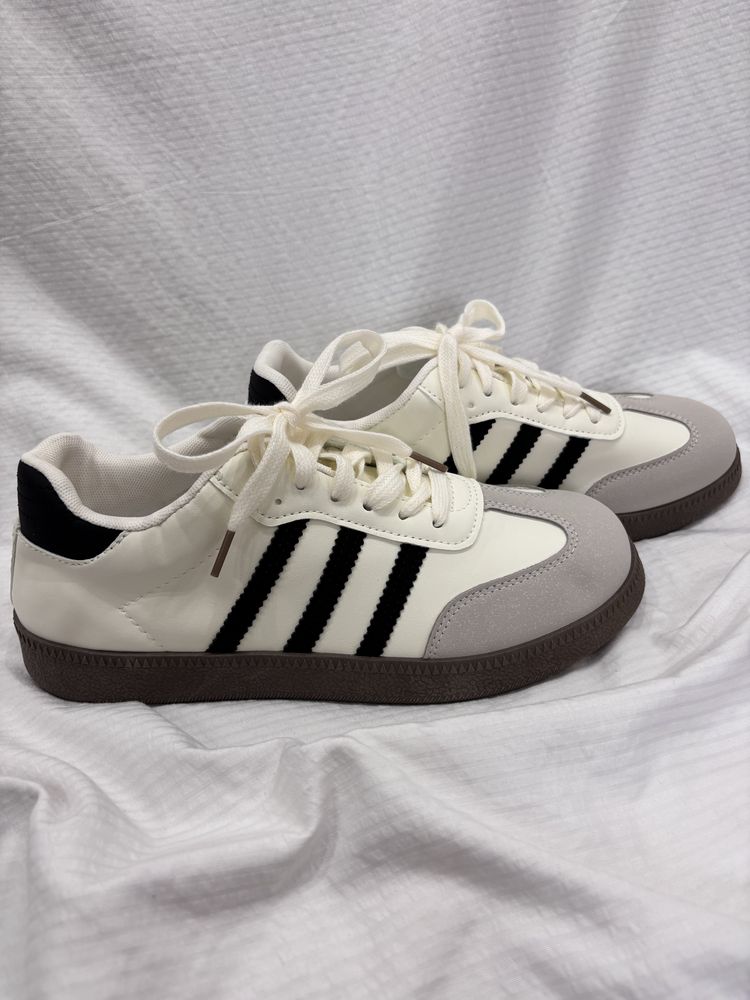 Adidas кроссовки 40размер-новый ,размер не подошёл