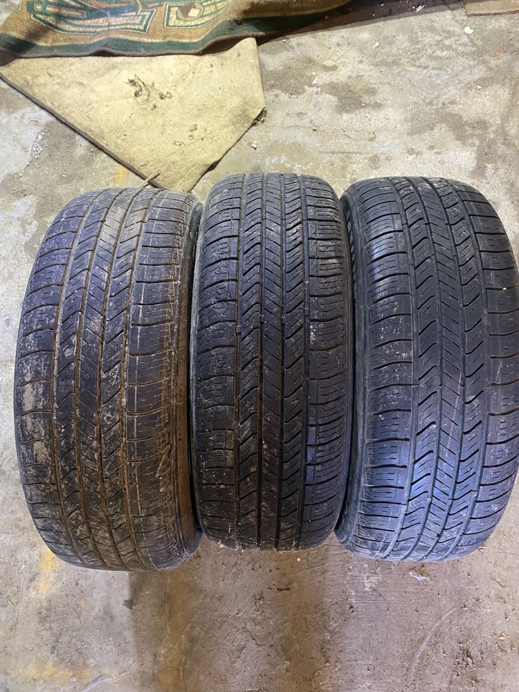 Продам покрышки R17