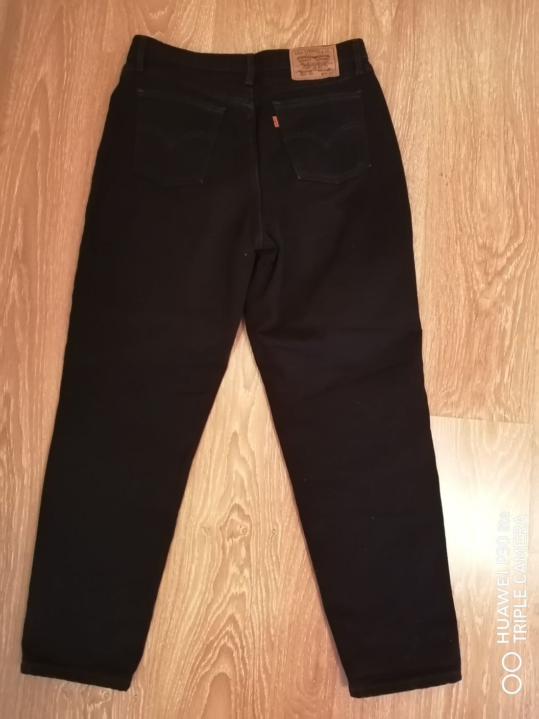 Фирменные джинсы Levi's 626