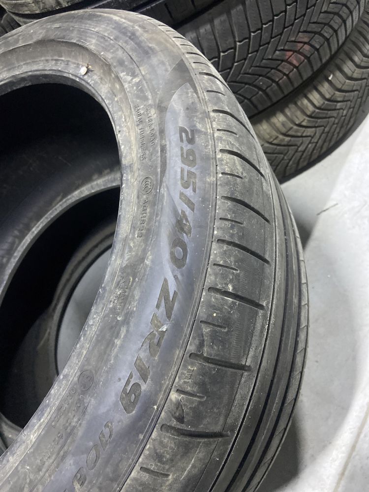 295/40/19.