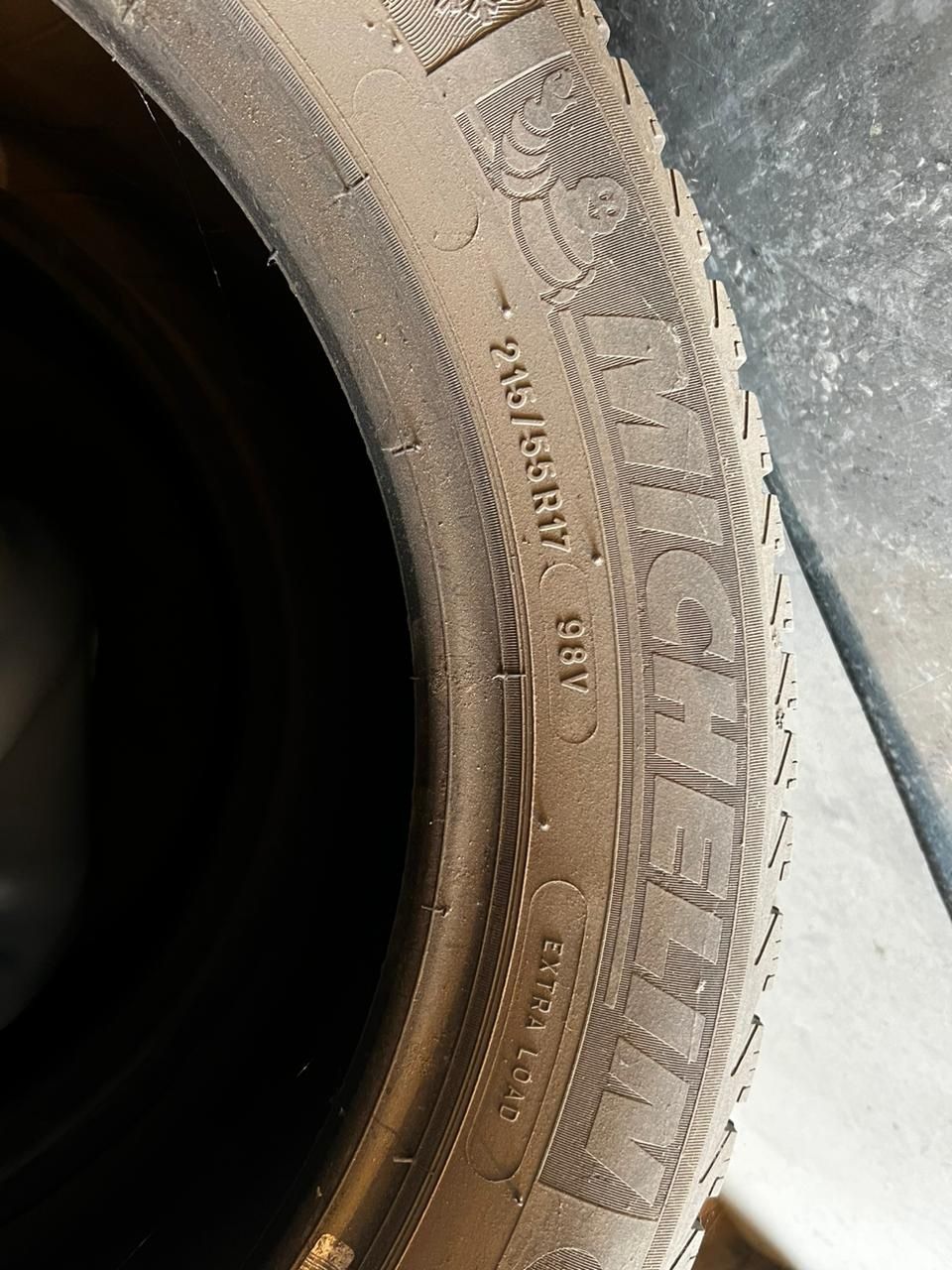 Зимние резины 215/55/R17