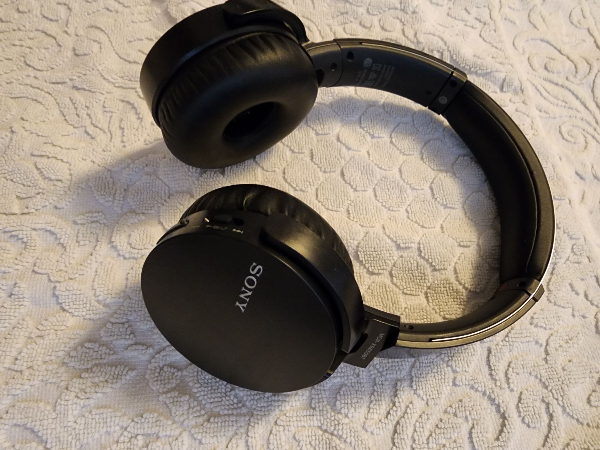Продам наушники SONY , беспроводные