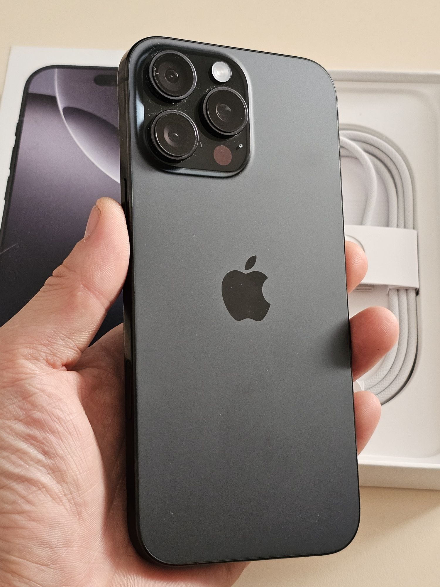 IPhone 16 Pro Max 256 gb akb 100