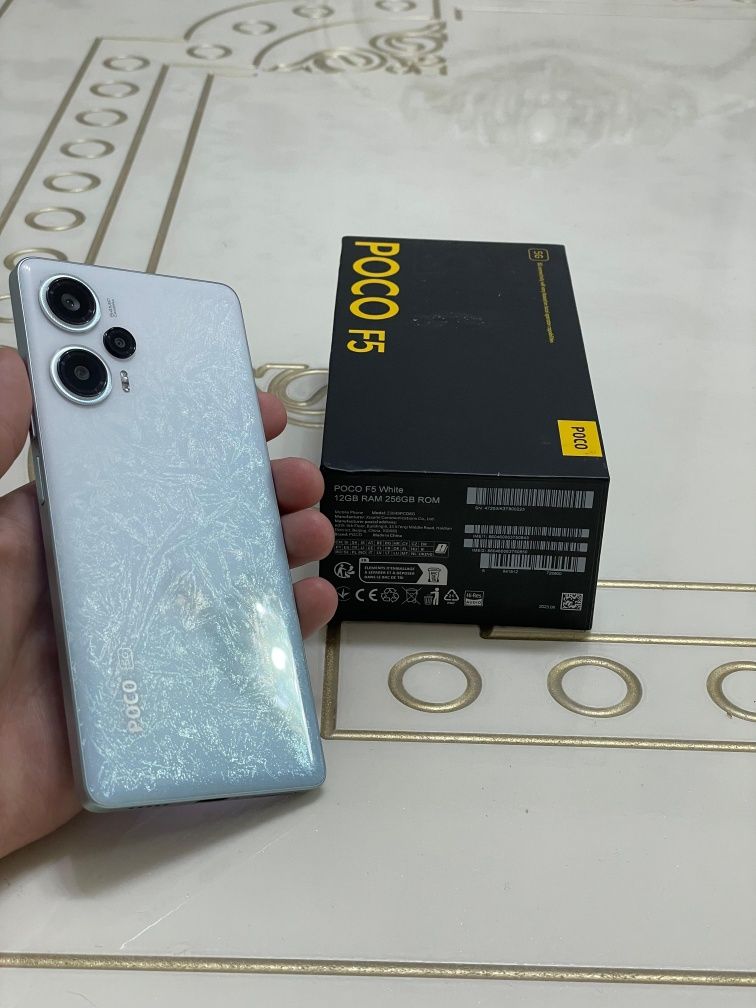 Poco f5 12/256 gb
