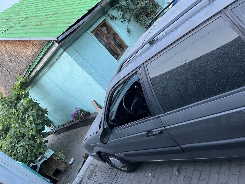 Passat b3 1993г 1.8моно
