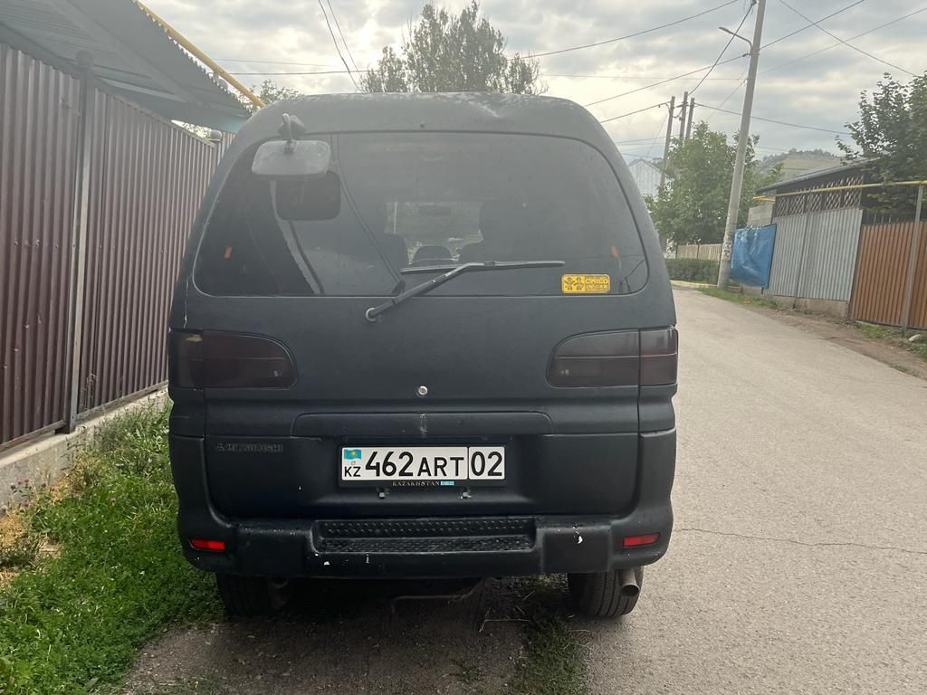 Mitsubishi Delika